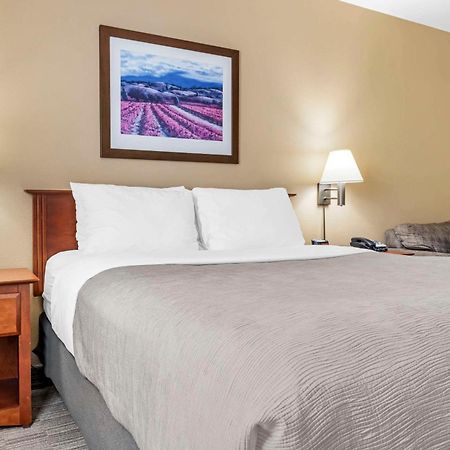 Quality Inn Airport Dieppe Moncton Exterior foto