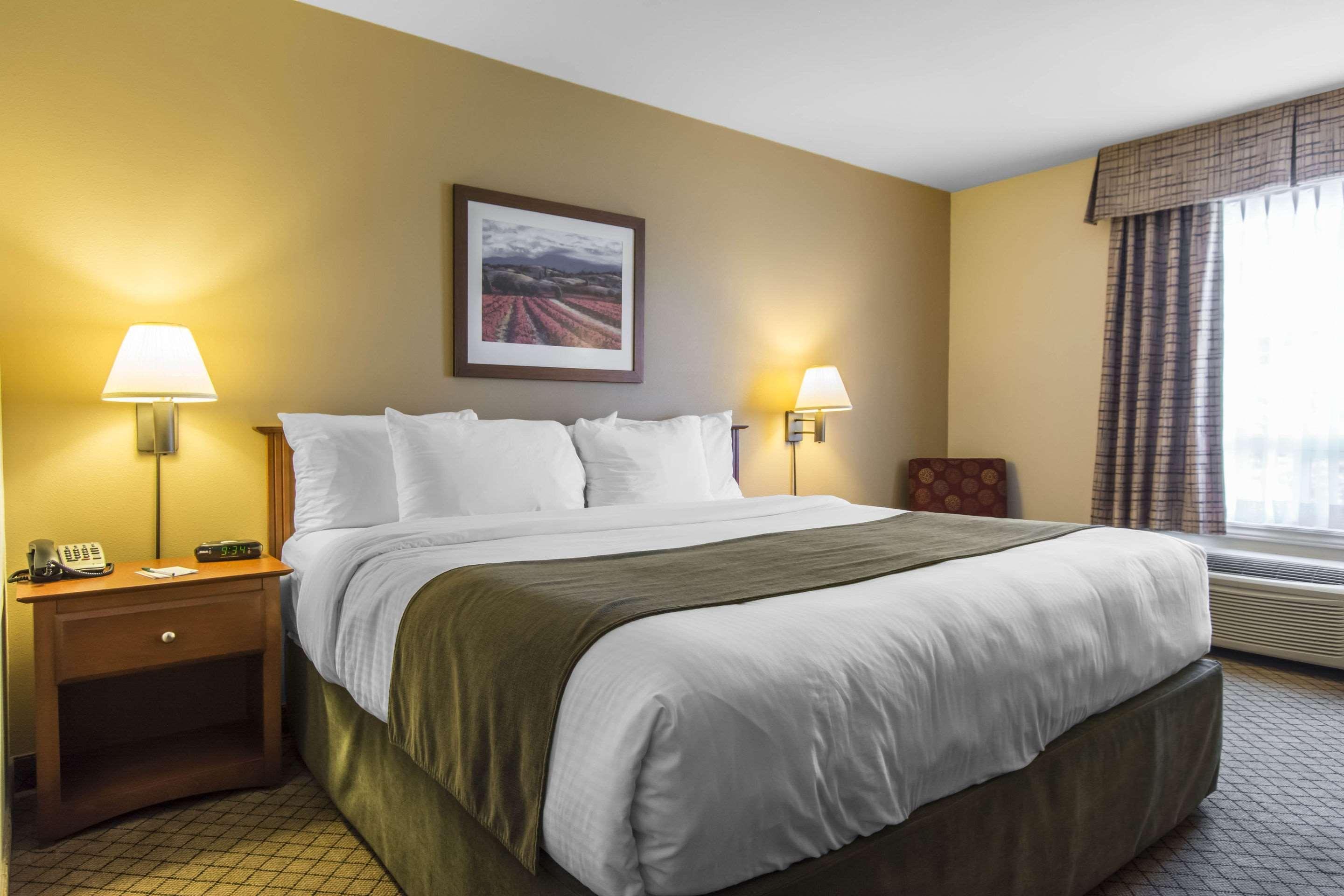 Quality Inn Airport Dieppe Moncton Exterior foto