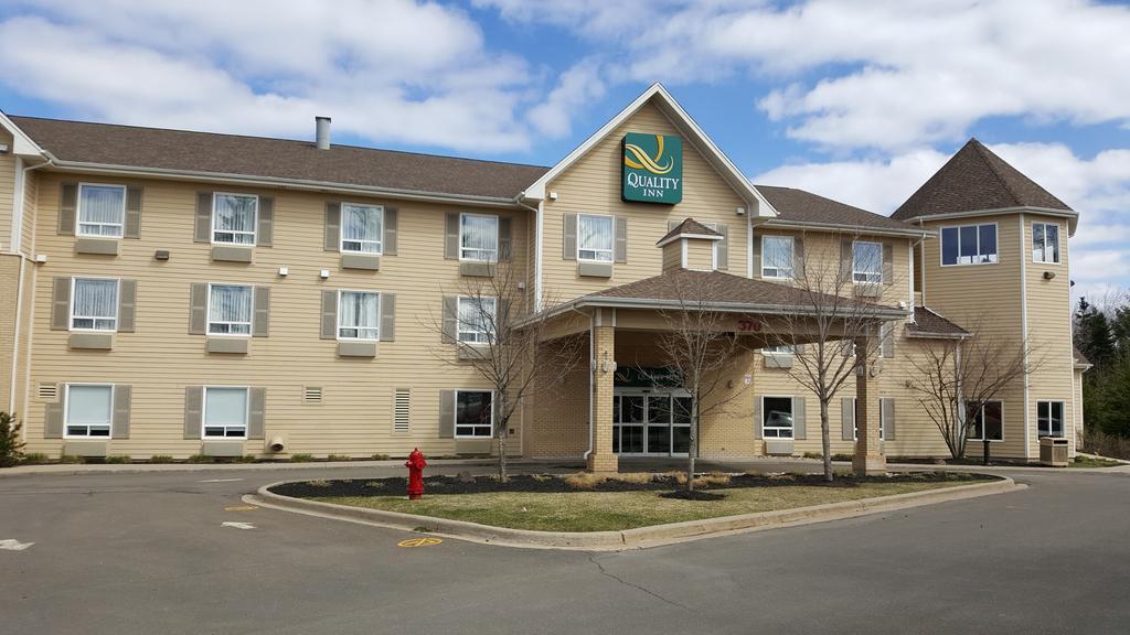Quality Inn Airport Dieppe Moncton Exterior foto