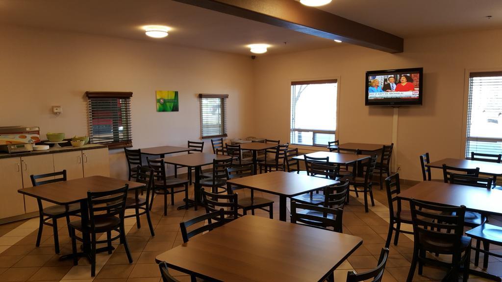 Quality Inn Airport Dieppe Moncton Exterior foto