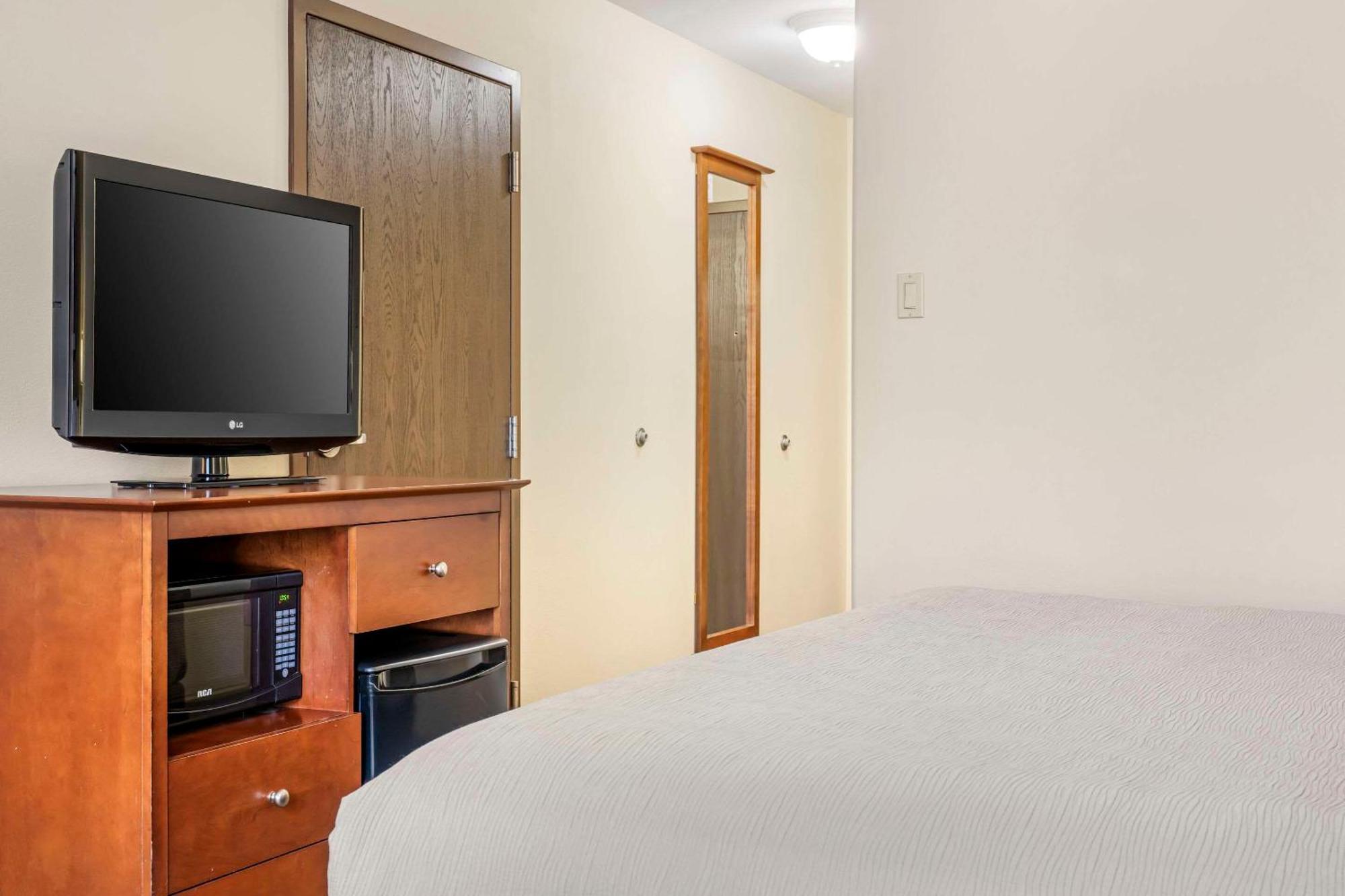 Quality Inn Airport Dieppe Moncton Exterior foto