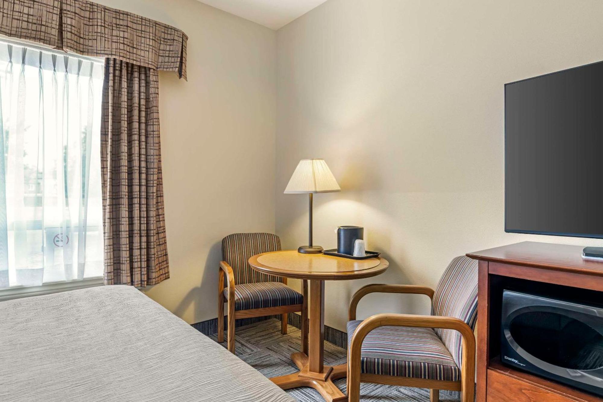 Quality Inn Airport Dieppe Moncton Exterior foto