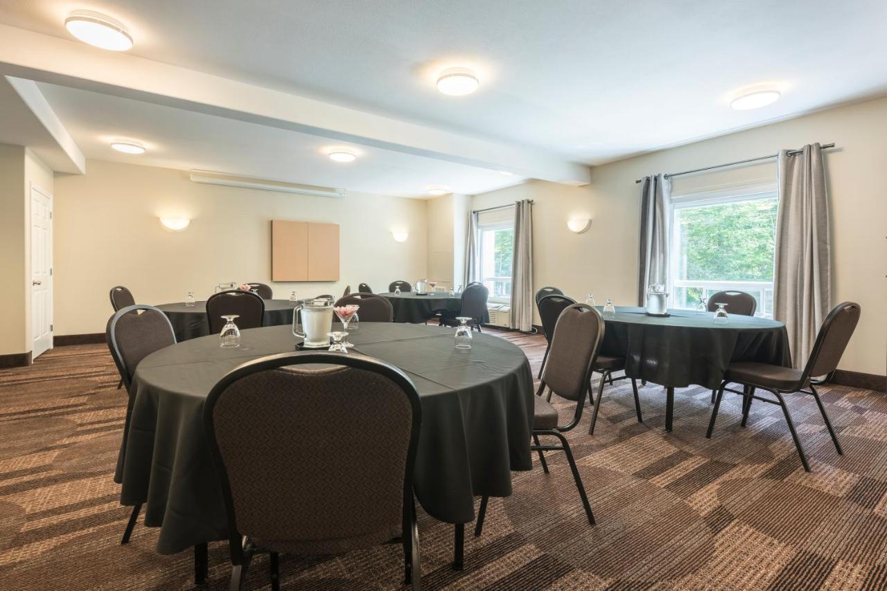 Quality Inn Airport Dieppe Moncton Exterior foto